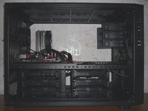 Thermaltake_Core_X9_-_Installazione_dei_componenti_e_Temperature_Rilevate