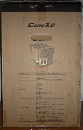 Thermaltake_Core_X9_-_Packaging_e_Bundle_-_2aa