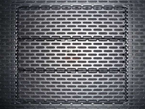 Thermaltake_Core_X9_-_Uno_sguardo_allesterno_-_2