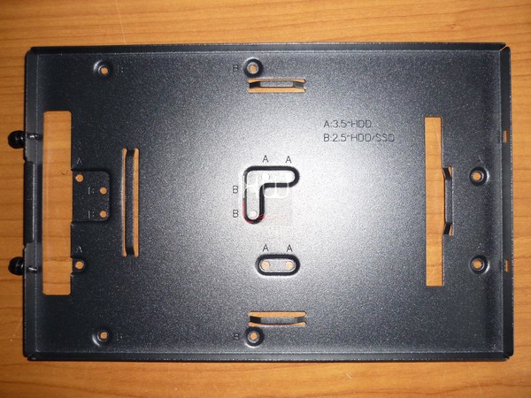 Thermaltake_Core_X9_-_Uno_sguardo_allinterno_-_7