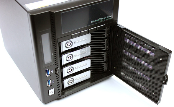 thecus_w4000_nas_hotswap2