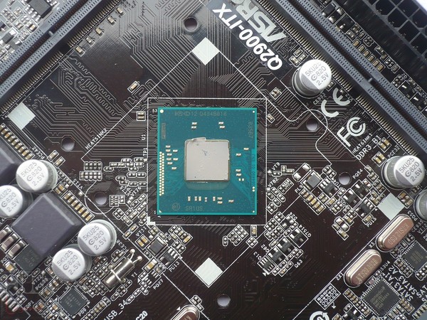 025-asrock-q2900-itx-foto-scheda-cpu-j2900