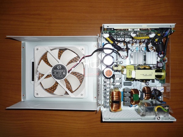 Seasonic_Snow_Silent_1050W_-_Analisi_Interna