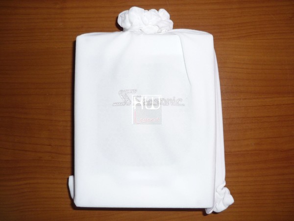 Seasonic_Snow_Silent_1050W_-_Confezione_e_Bundle_-_9