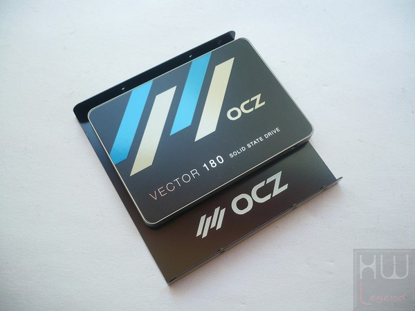 012-ocz-vector-180-foto-confezione-adattatore-ssd