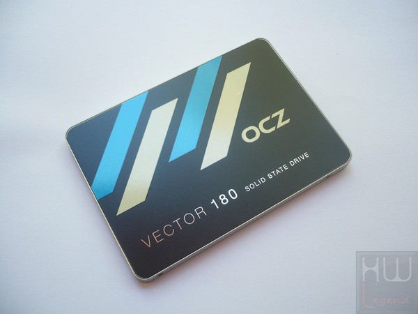 018-ocz-vector-180-foto-ssd-fronte