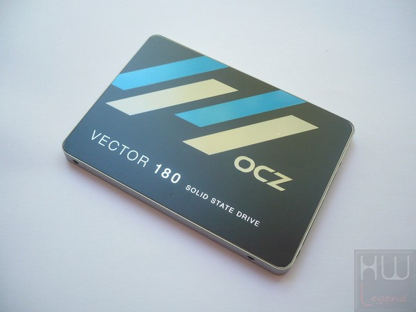 019-ocz-vector-180-foto-ssd-fronte
