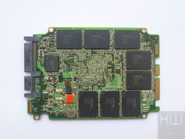 031-ocz-vector-180-foto-ssd-pcb
