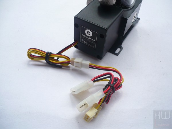 088-ek-l240-kit-watercooling-foto-preparazione-unit-pompa-reservoir-adattatore-molex