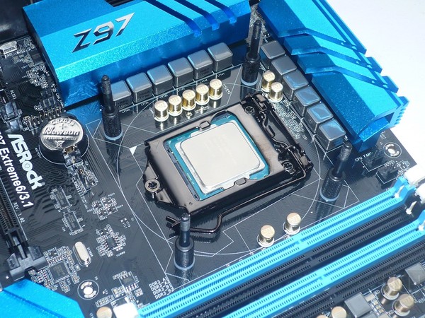 093-ek-l240-kit-watercooling-foto-assemblaggio-impianto
