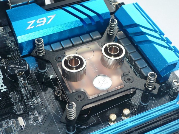 096-ek-l240-kit-watercooling-foto-assemblaggio-impianto-installazione-wb