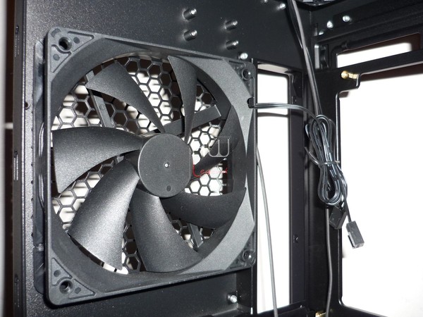 Antec_P380_-_Uno_sguardo_allinterno_-_13