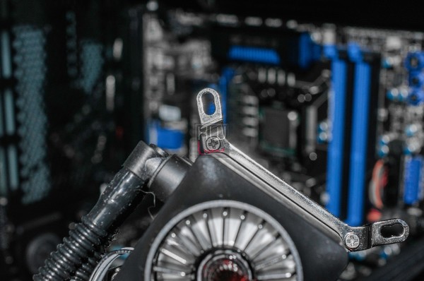 DeepCool_Gamer_Storm_Captain_120_-_Intallazione_-_6