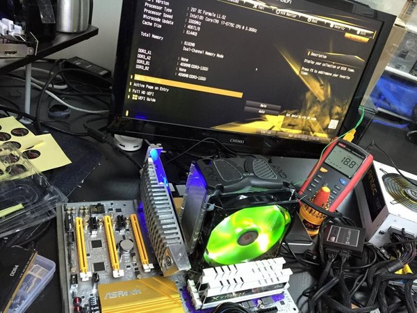 Intel_Broadwell_-_2