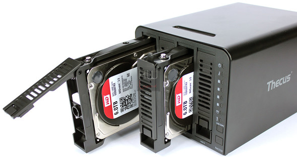 thecus_n4310_nas_hotswap10