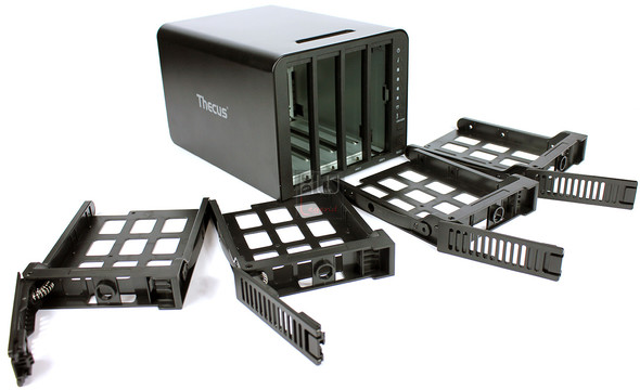 thecus_n4310_nas_hotswap4