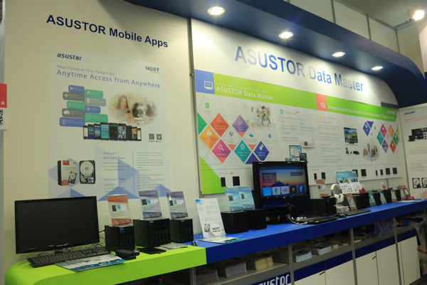 ASUSTOR_Computex_2015_-_5