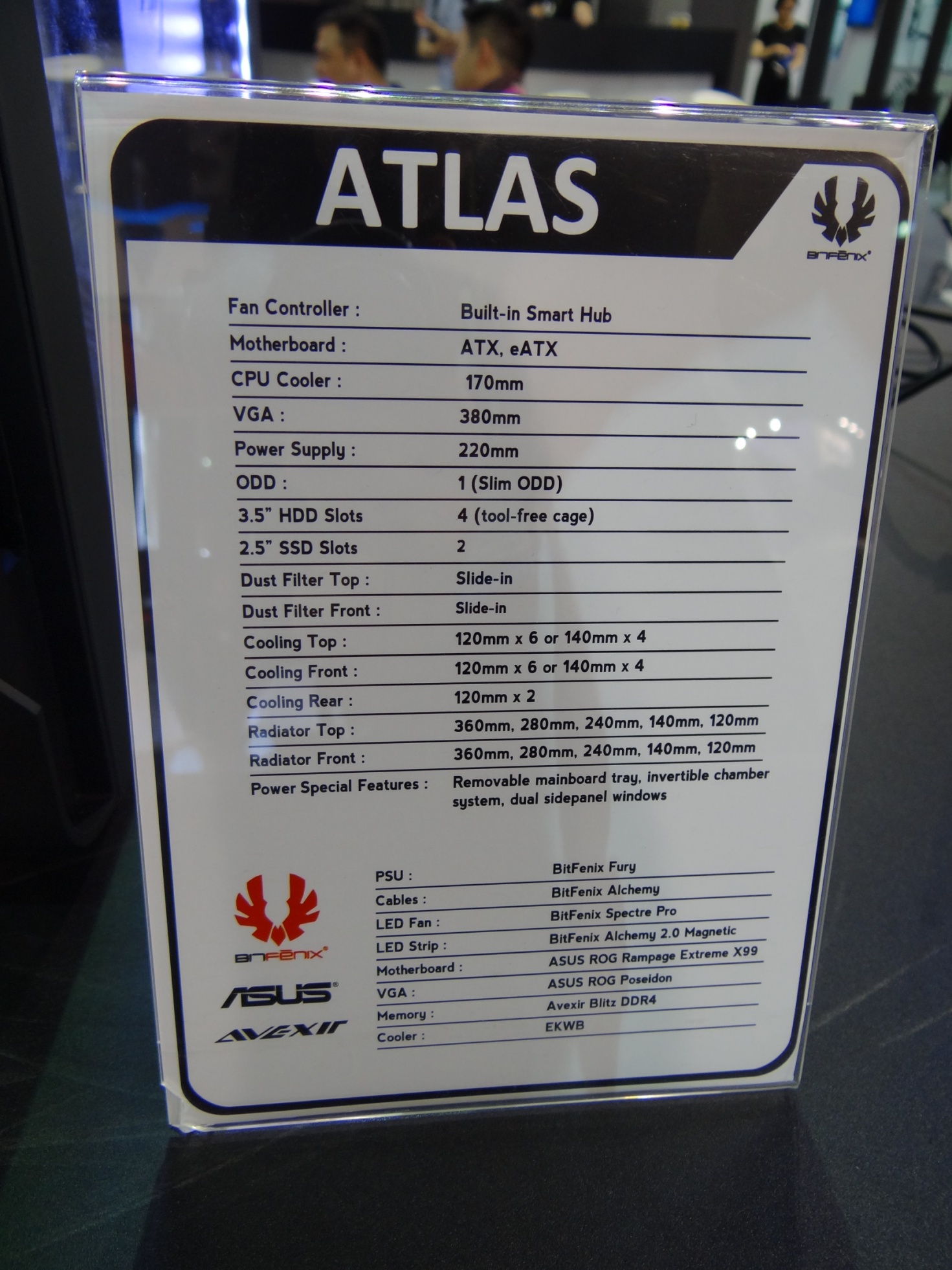 BitFenix_-_Computex_2015_-_1