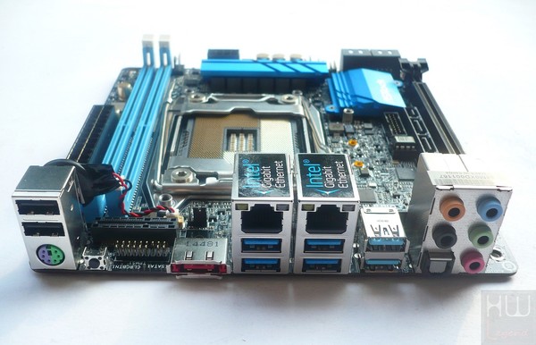 050-asrock-x99e-itx-foto-scheda-pannello-posteriore-IO