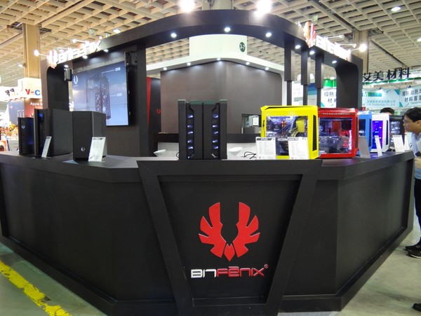 BitFenix_-_Computex_2015