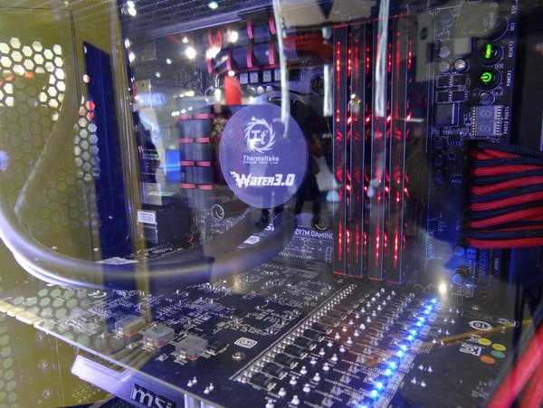 BitFenix_-_Computex_2015_-_5