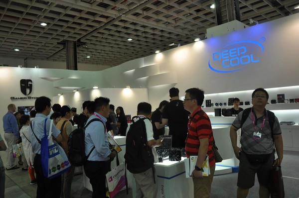 Deepcool_Computex_2015_-_1