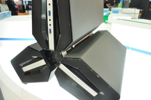 Deepcool_Computex_2015_-_2