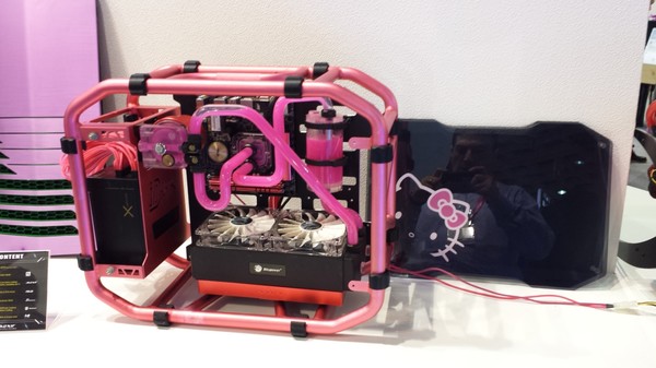 In_Win_Computex_2015_-_7