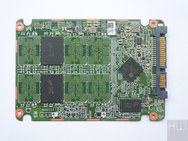 025-crucial-bx100-ssd-foto-pcb-fronte