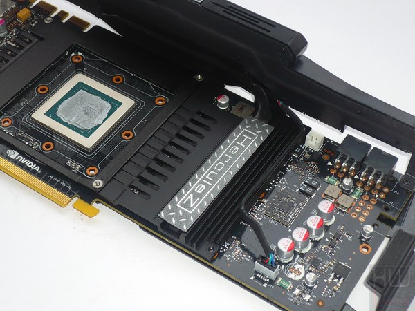083-inno3d-gtx970-ichill-foto-rimozione-dissipatore