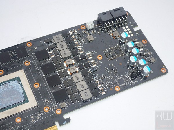 084-inno3d-gtx980ti-ichill-foto-scheda-circuiteria-alimentazione
