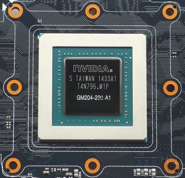 090-inno3d-gtx970-ichill-foto-scheda-pcb-gpu-gm204-200