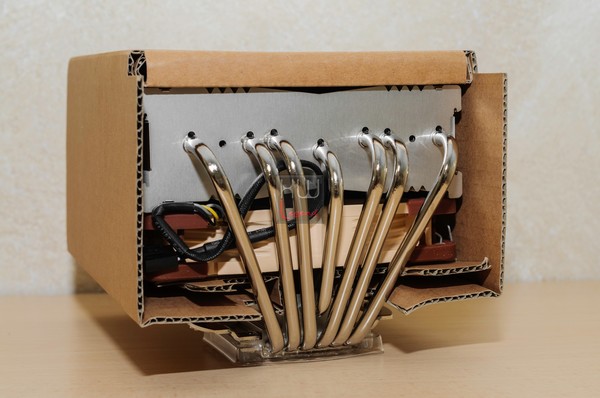 Noctua_NH-C14S_-_Confezione_-_9