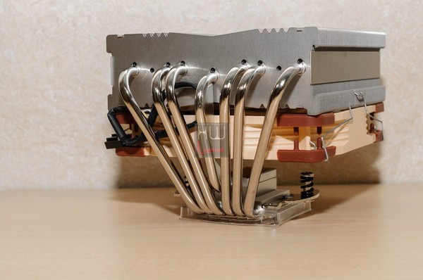 Noctua_NH-C14S_-_Uno_sguardo_da_vicino_-_1