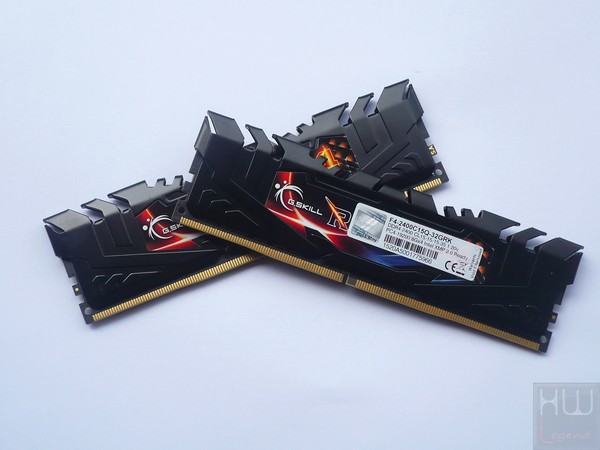 009-gskill-ripjaws4-ddr4-foto-moduli