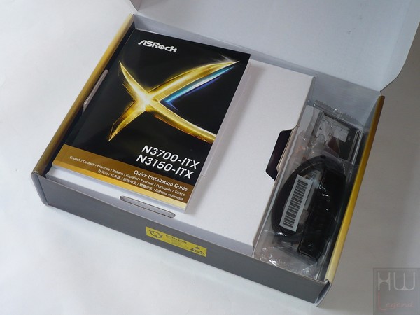 011-asrock-n3700-itx-foto-confezione-interno