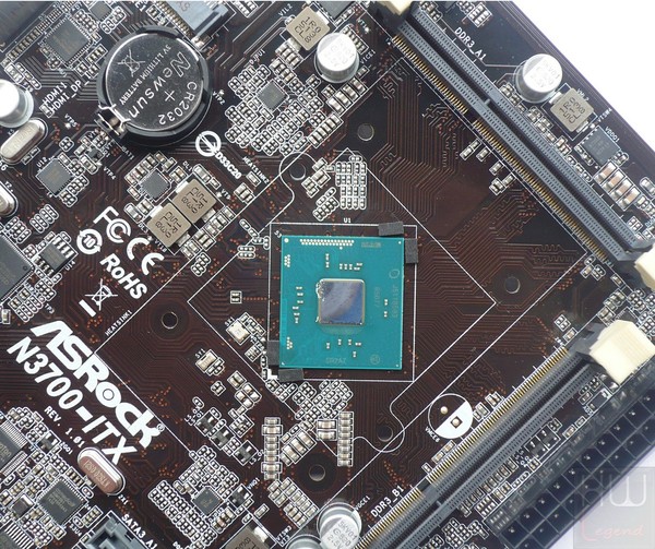 025-asrock-n3700-itx-foto-scheda-cpu-n3700