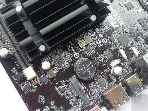 026-asrock-n3700-itx-foto-scheda-circuiteria-cpu