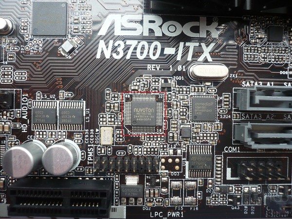 035-asrock-n3700-itx-foto-scheda-chip-hwmonitor