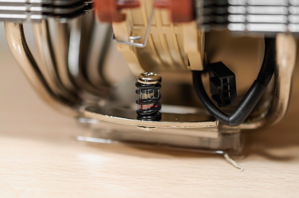 Noctua_NH-D15S_-_Uno_sguardo_da_vicino_-_15