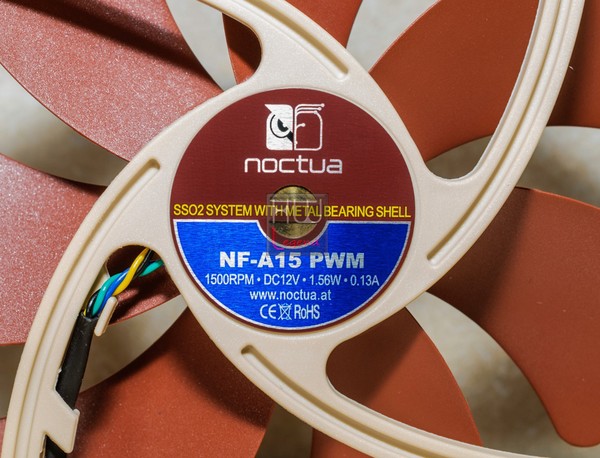Noctua_NH-D15S_-_Ventola_in_dotazione_e_sistema_di_montaggio_-_10
