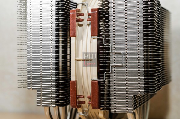 Noctua_NH-D15S_-_Ventola_in_dotazione_e_sistema_di_montaggio_-_13