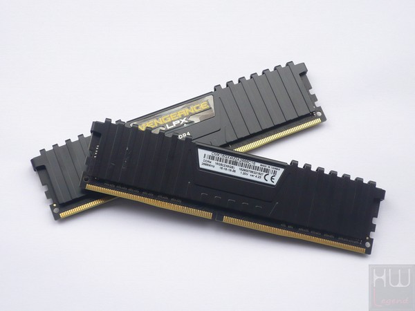 019-corsair-vengeance-lpx-ddr4-foto-moduli-varie