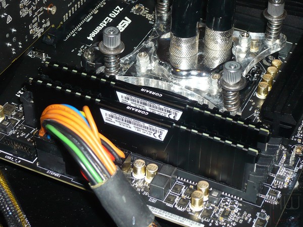 029-corsair-vengeance-lpx-ddr4-foto-sistema-prova