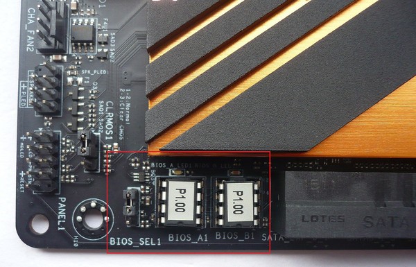 034a-asrock-z170-foto-scheda-doppio-bios-e-jumper-selezione