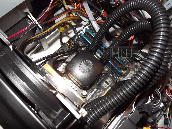 Cooler_Master_Nepton_140XL_-_Montaggio_e_Applicazione_pasta_termica_-_7
