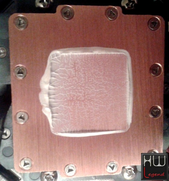 Cooler_Master_Nepton_140XL_-_Montaggio_e_Applicazione_pasta_termica_-_9