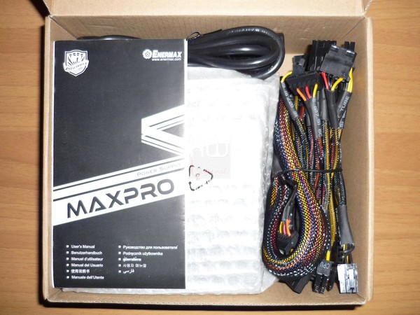 Enermax_MAXPRO_700_-_Confezione_e_Bundle_-_6