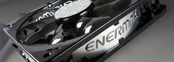 Enermax_MAXPRO_700_-_Ventola_in_dotazione