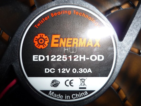 Enermax_MAXPRO_700_-_Ventola_in_dotazione_-_2